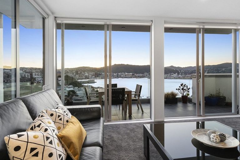 Photo of property in 4a/22 Telford Terrace, Oriental Bay, Wellington, 6011