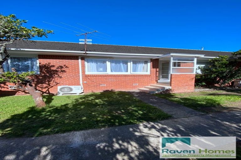 Photo of property in 3/134 Onewa Road, Northcote, Auckland, 0627
