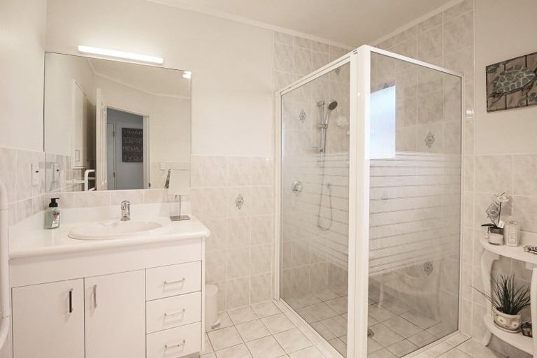 Photo of property in 1 Belgrove Drive, Waipukurau, 4200