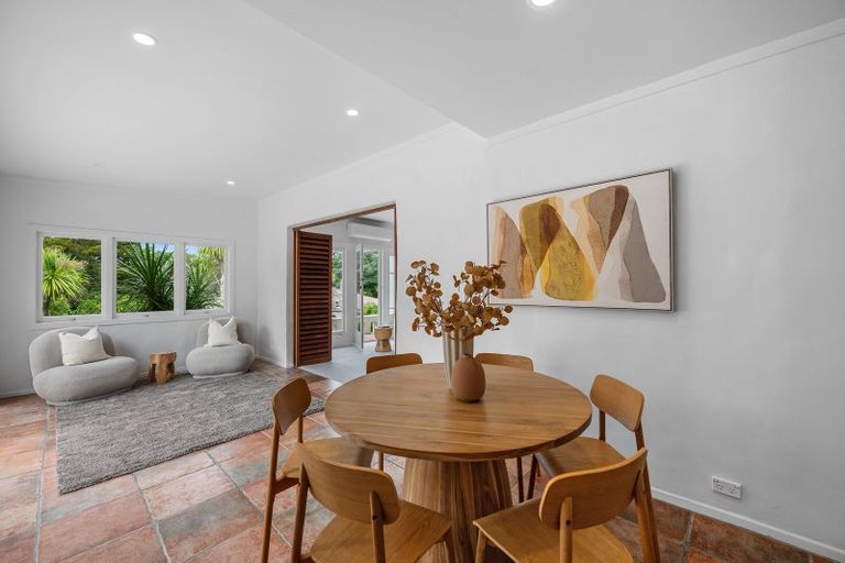 Photo of property in 194 Onewa Road, Birkenhead, Auckland, 0626