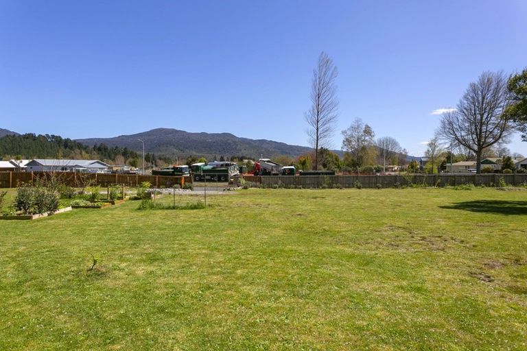 Photo of property in 43 Rangiamohia Road, Turangi, 3334