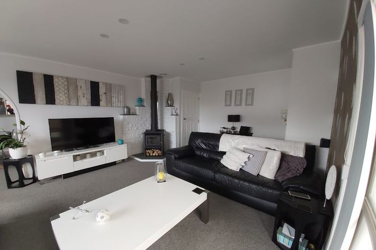 Photo of property in 6 Halder Place, Torbay, Auckland, 0632