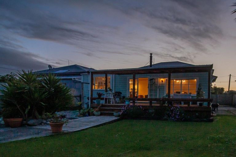 Photo of property in 157 Peel Street, Westport, 7825