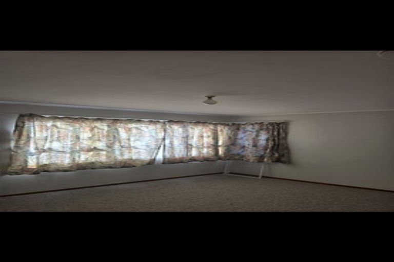 Photo of property in 98 Ennis Avenue, Pakuranga Heights, Auckland, 2010