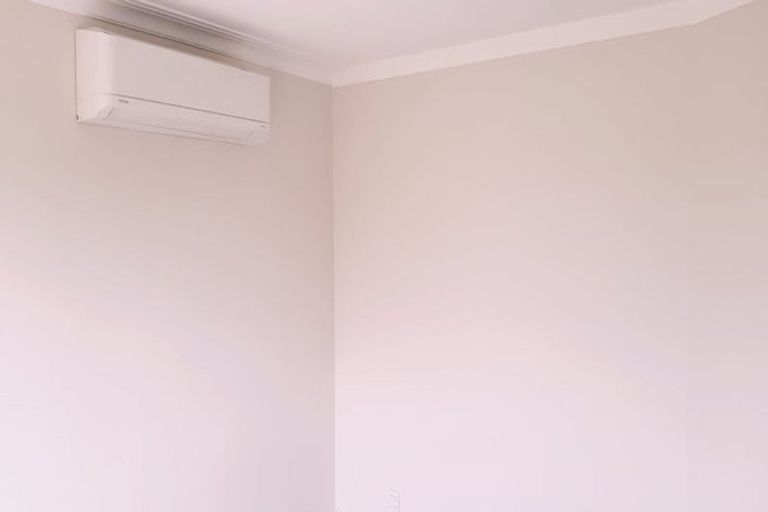 Photo of property in 81 Raglan Street, Mangere East, Auckland, 2024