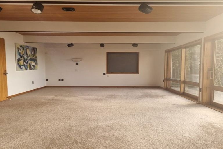 Photo of property in 102 Beachville Road, Redcliffs, Christchurch, 8081