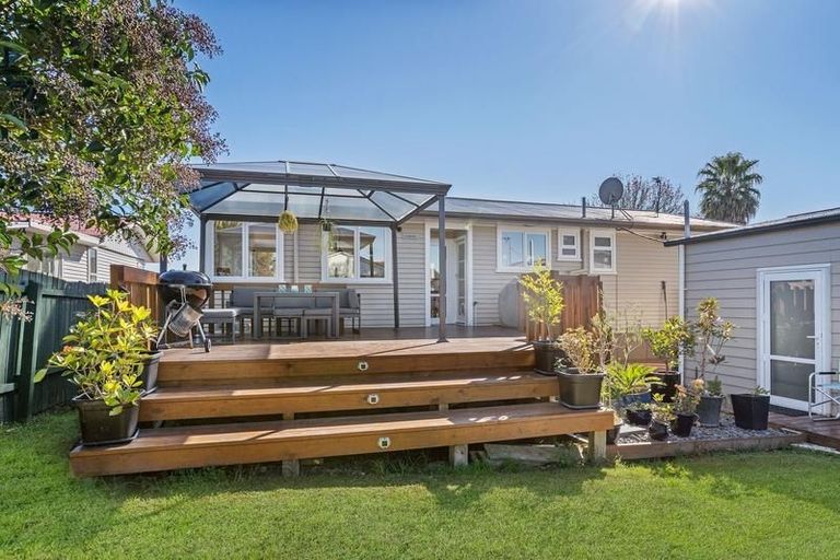 Photo of property in 66 Harrington Road, Henderson, Auckland, 0610
