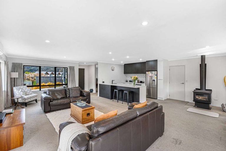 Photo of property in 12 Perriam Place, Mount Pisa, Cromwell, 9383