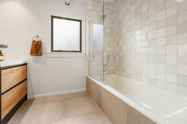 Photo of property in 1206 Papamoa Beach Road, Papamoa Beach, Papamoa, 3118