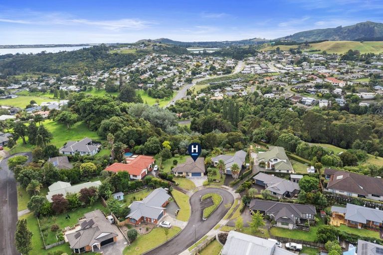 Photo of property in 27 Lysaght Place, Welcome Bay, Tauranga, 3112