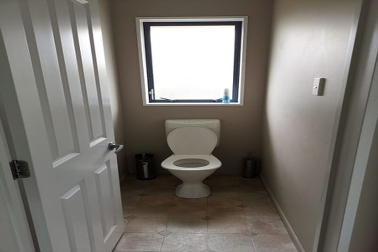 Photo of property in 33 Robinia Place, Wigram, Christchurch, 8042