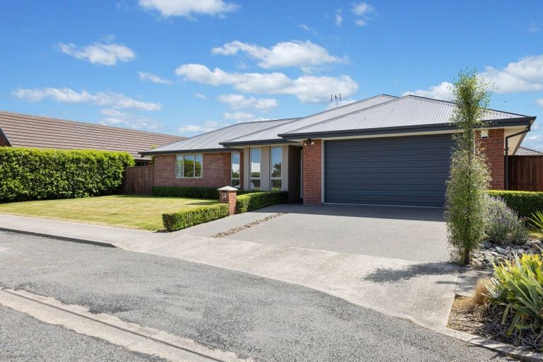 Photo of property in 54 Acacia Avenue, Rangiora, 7400