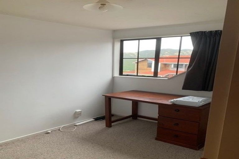 Photo of property in 42 Satara Crescent, Khandallah, Wellington, 6035