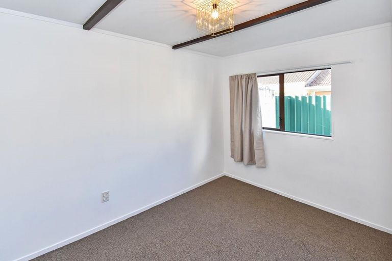 Photo of property in 3/25 Waterview Road West, Takanini, 2112