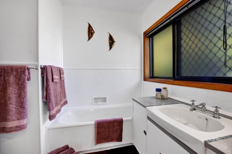 Photo of property in 485 Broadway, Stratford, 4393