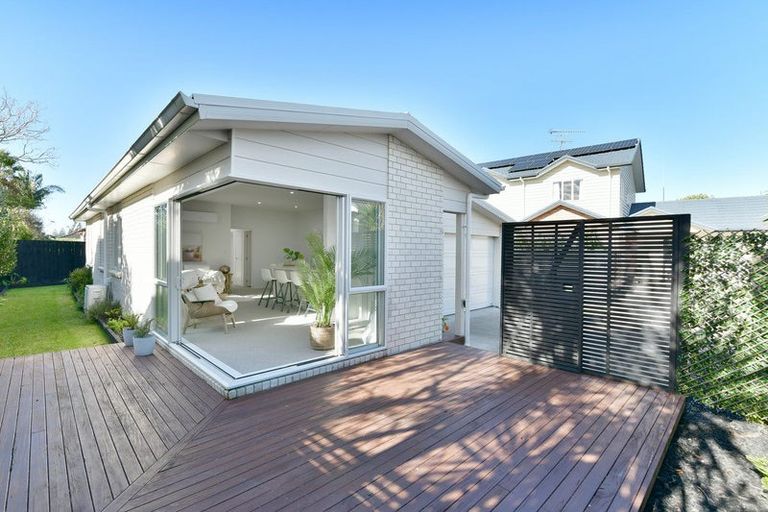 Photo of property in 17a Hatton Road, Orewa, 0931