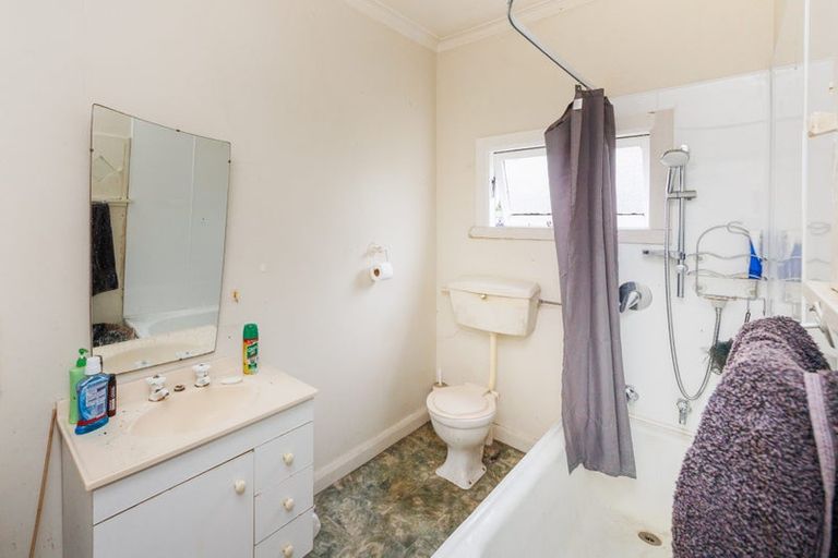 Photo of property in 28-30 Rawhiti Avenue, Palmerston North, 4410