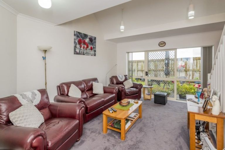 Photo of property in Rangeview Villas, 10/9 Fuller Close, Levin, 5510