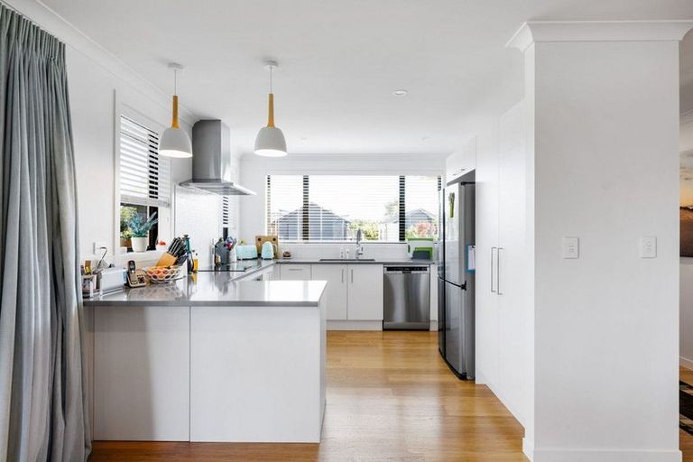 Photo of property in 12 Ruru Street, Cambridge, 3434