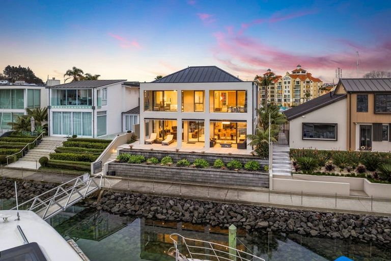 Photo of property in 36 Rue D' Amarres, Gulf Harbour, Whangaparaoa, 0930