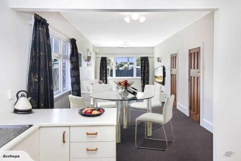 Photo of property in 24 Plynlimon Road, Fendalton, Christchurch, 8052