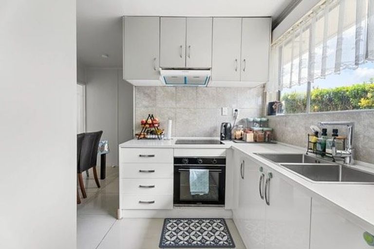 Photo of property in 73 Cornwall Road, Papatoetoe, Auckland, 2025