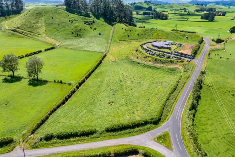 Photo of property in 801 Bird Road, Pukengahu, Stratford, 4393