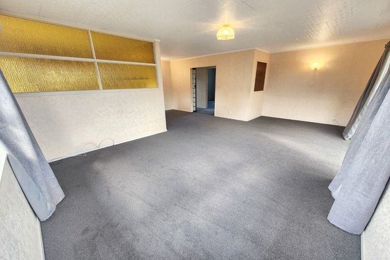 Photo of property in 1a Anzac Avenue, Onekawa, Napier, 4110