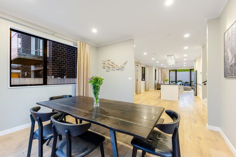 Photo of property in 11 Bight Road, Long Bay, Auckland, 0630