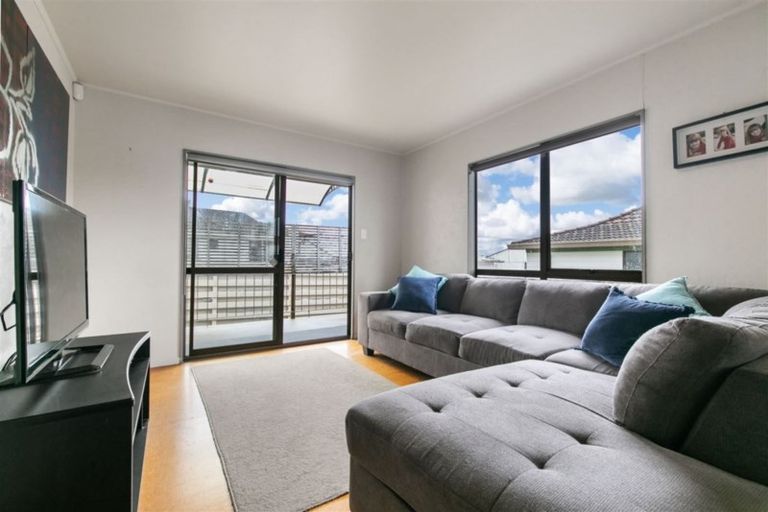 Photo of property in 9 Dalmatia Place, Henderson, Auckland, 0612