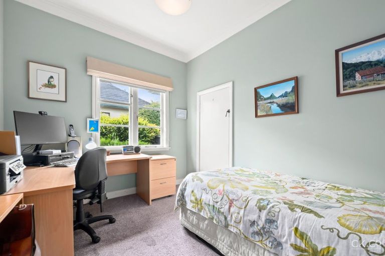 Photo of property in 19 Hinau Street, Woburn, Lower Hutt, 5010
