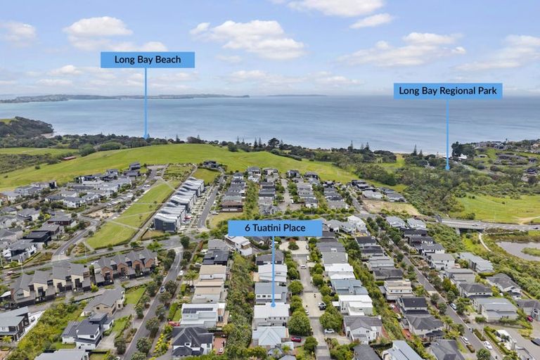 Photo of property in 6 Tuatini Place, Long Bay, Auckland, 0630