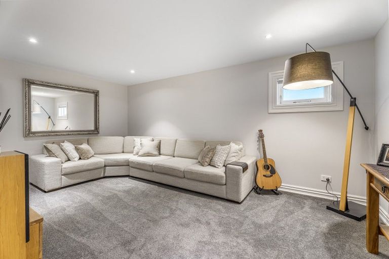 Photo of property in 9 Shoal Bay Road, Devonport, Auckland, 0624