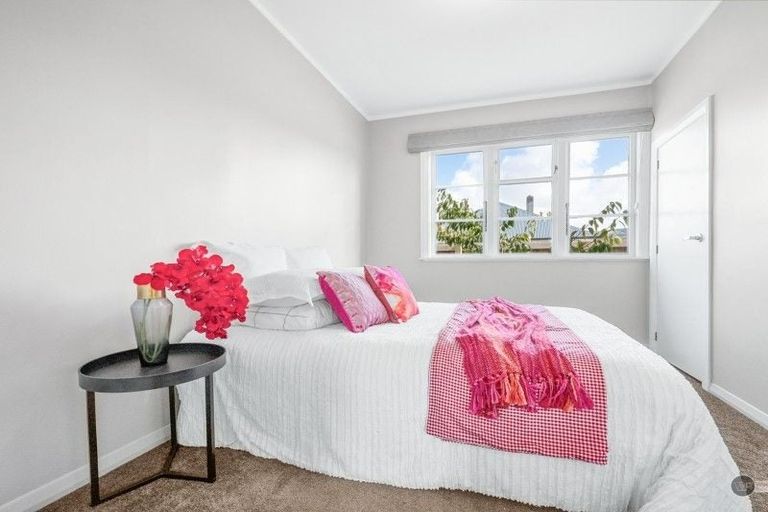 Photo of property in 21b Hall Crescent, Epuni, Lower Hutt, 5011