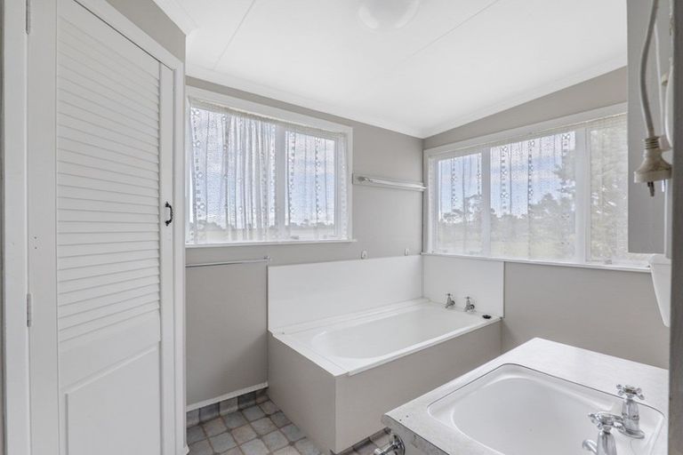 Photo of property in 39 Celia Street, Stratford, 4332