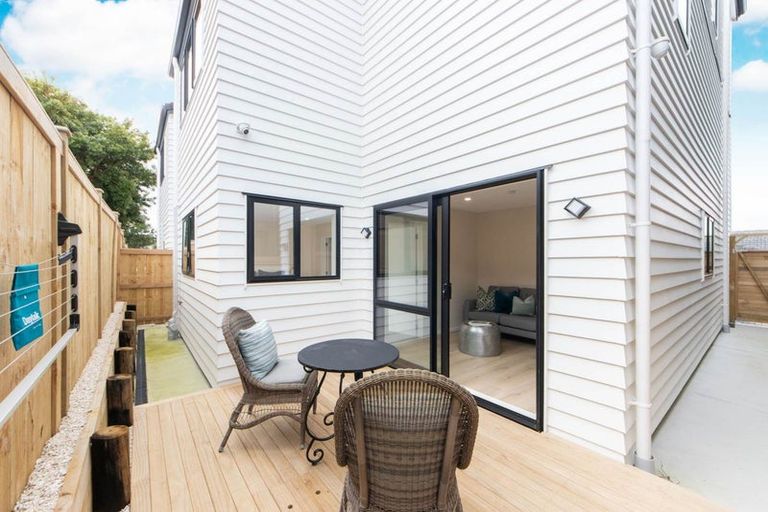 Photo of property in 283b Bucklands Beach Road, Bucklands Beach, Auckland, 2012