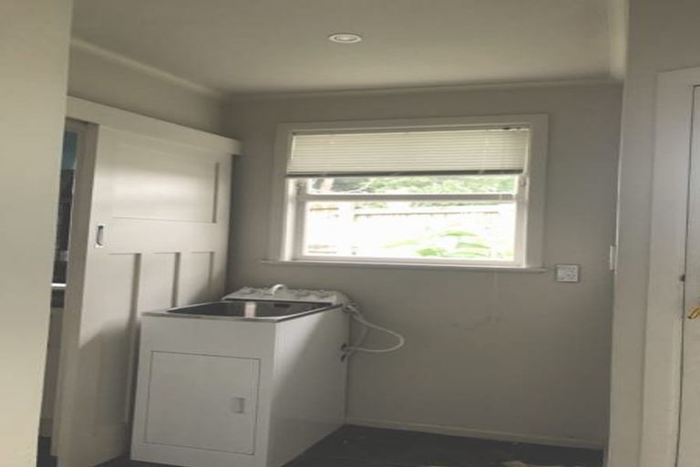 Photo of property in 13 James Street, Glenfield, Auckland, 0629