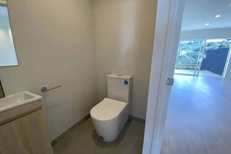 Photo of property in 39 Kaimai Avenue, Massey, Auckland, 0614