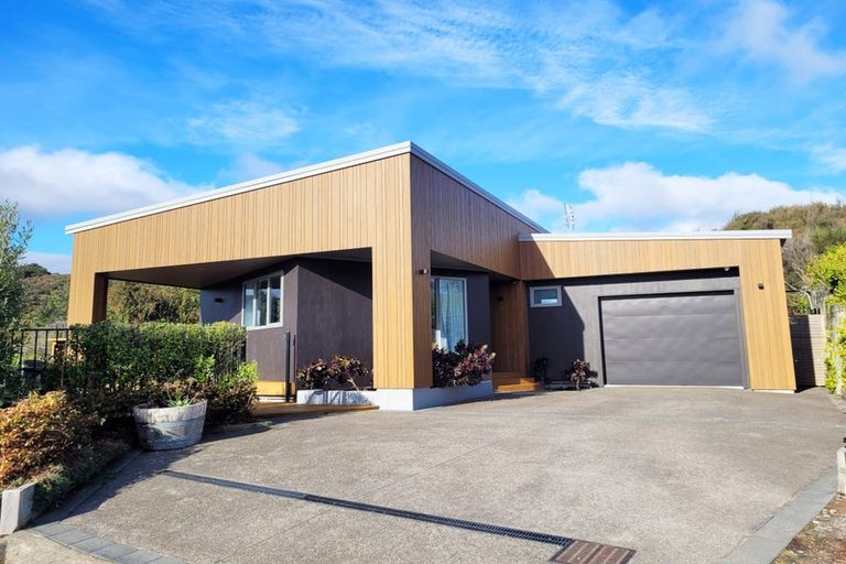 Photo of property in 47 Seymour Grove, Kingsley Heights, Upper Hutt, 5018