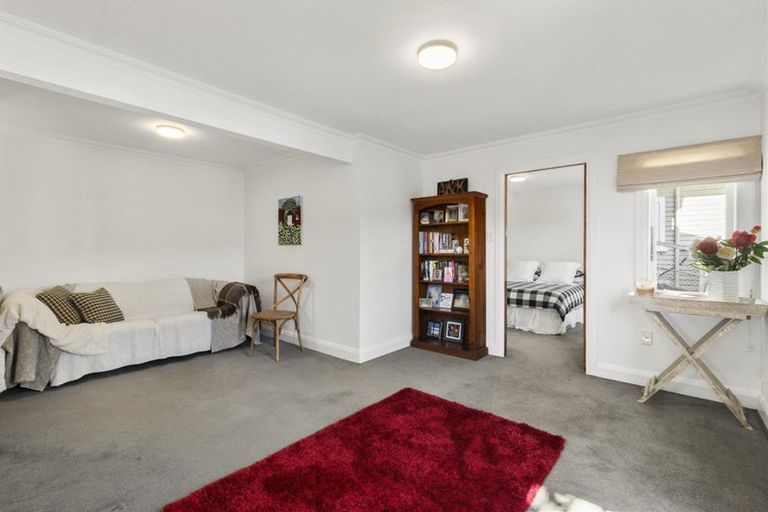 Photo of property in 17 Burrows Avenue, Karori, Wellington, 6012