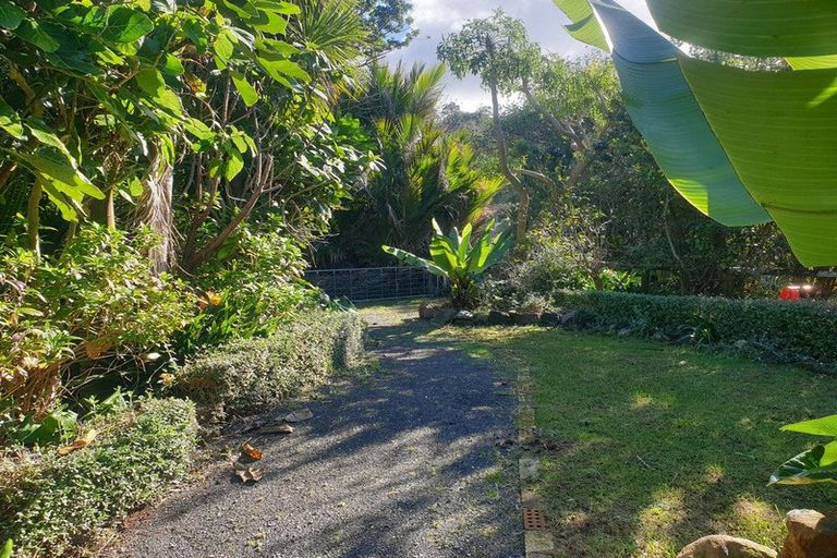 Photo of property in 15 Puriri Place, Tuateawa, Coromandel, 3583