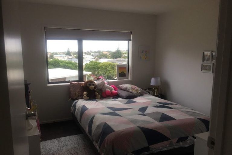 Photo of property in 6 Lavender Close, Spotswood, New Plymouth, 4310