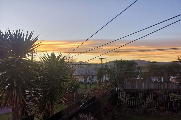 Photo of property in 41 Cleland Crescent, Naenae, Lower Hutt, 5011