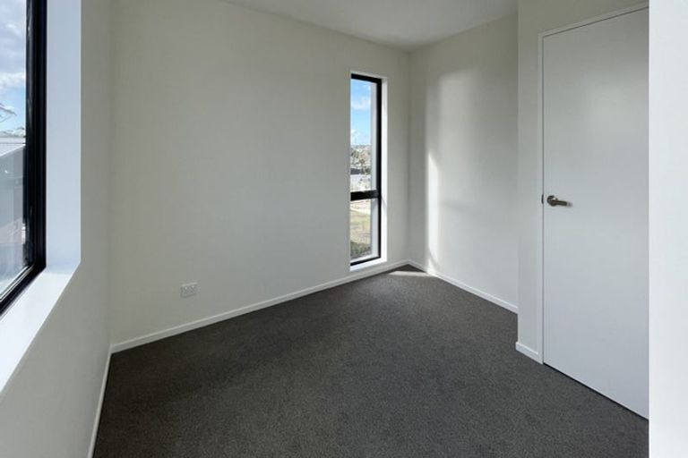Photo of property in 1/25 Jabuka Street, Glen Eden, 0602