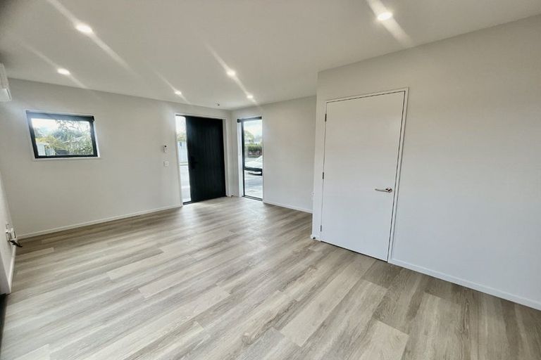 Photo of property in 1/10 Surrey Street, Linwood, Christchurch, 8062