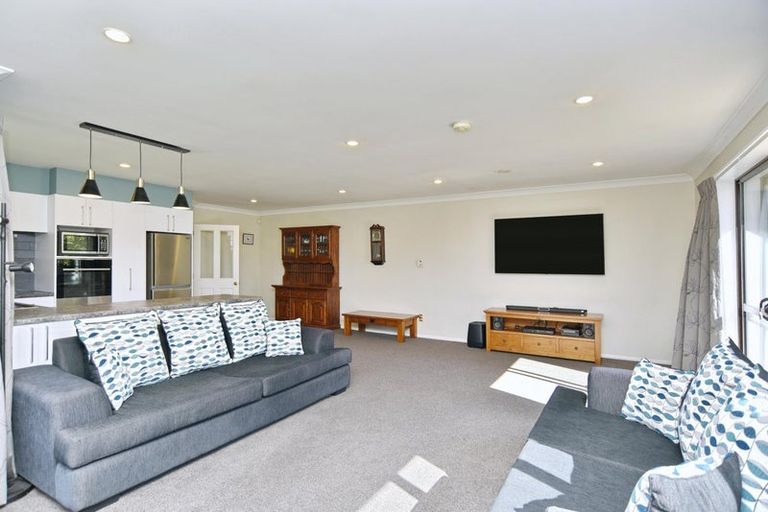 Photo of property in 17 Mounter Avenue, Northwood, Christchurch, 8051