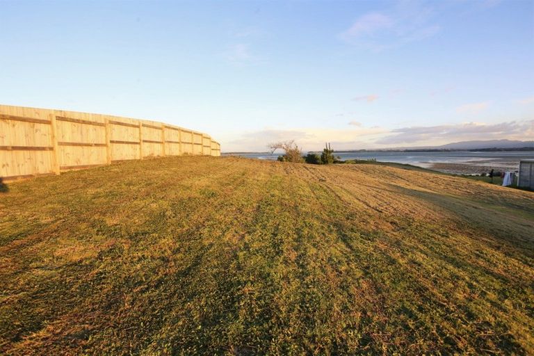 Photo of property in 69 Athenree Road, Athenree, Katikati, 3177