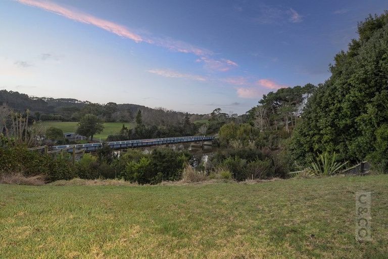 Photo of property in 11 Elliot Street, Riverhead, 0820