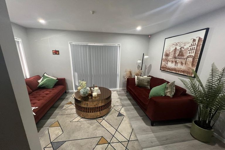 Photo of property in 75 Marendellas Drive, Bucklands Beach, Auckland, 2014