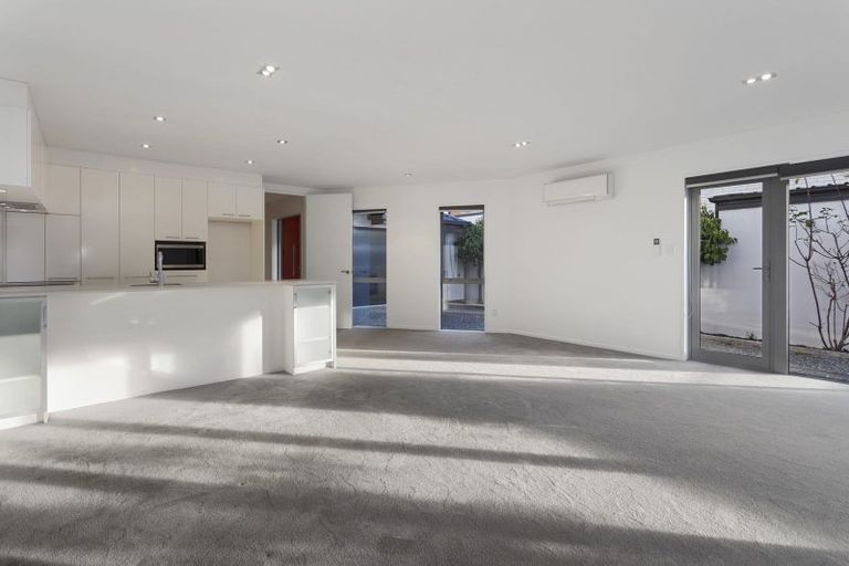 Photo of property in 144a Holly Road, St Albans, Christchurch, 8014